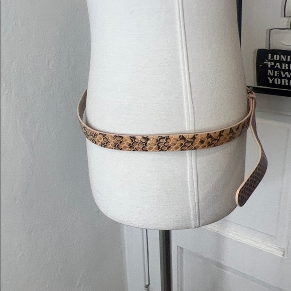 J. Crew Brown & Tan Snake Embossed Leather Belt Size M - Picture 2 of 8